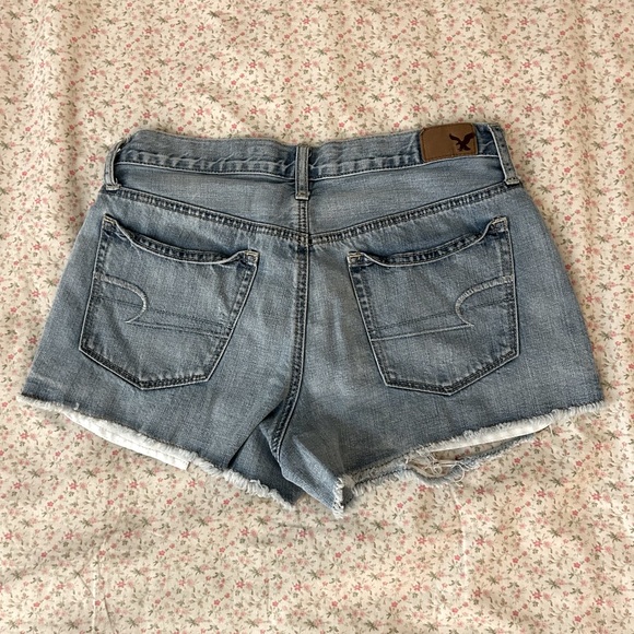 Mid Rise American Eagle shorts size 4 - Picture 3 of 4